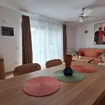 Francy Place طوستا ديل سيلونثيو