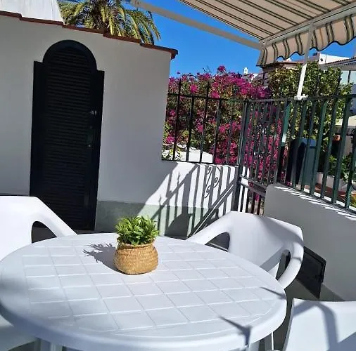 Francy Place Apartment *